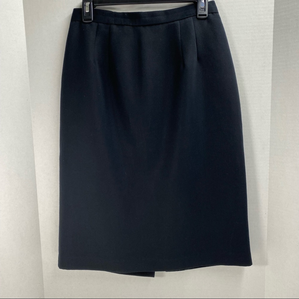 Liz Baker Classic black solid skirt size 12 elastic on sides button zip in back
